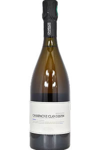 sélection-exclusive-de-vins-suisses-rares-pour-expériences-client-haut-de-gamme-champagnes-d’exception-et-grands-crus-confidentiels-pour-boutiques-de-luxe-et-joaillerie-boissons-sans-alcool-premium-pour-expériences-gastronomiques-dans-le-secteur-du-luxe-importateur-suisse-de-vins-artisanaux-pour-marques-de-prestige-et-événements-vip-16